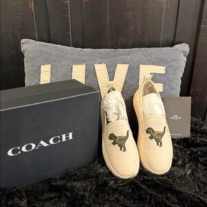 Coach Cream Slip-On Shoes with Green Dinosaur Rexy Patch Mens 6 Women’s 7.5